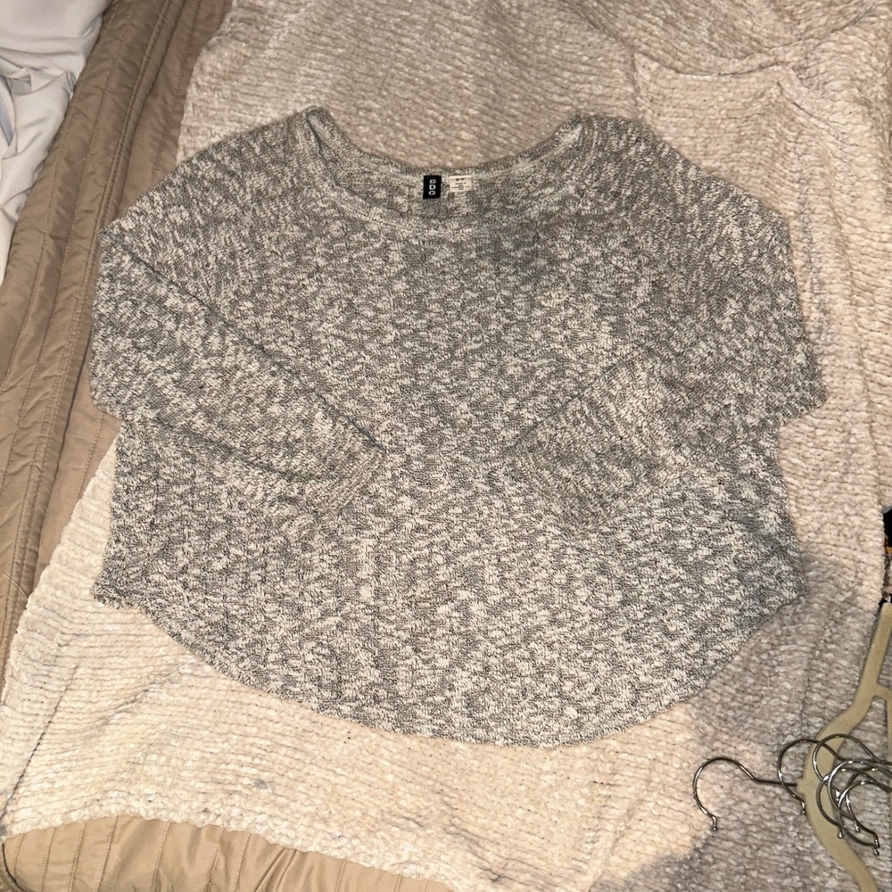 BDG Black and White 3/4 Sleeve Sweater - Size S - Picture 3 of 4